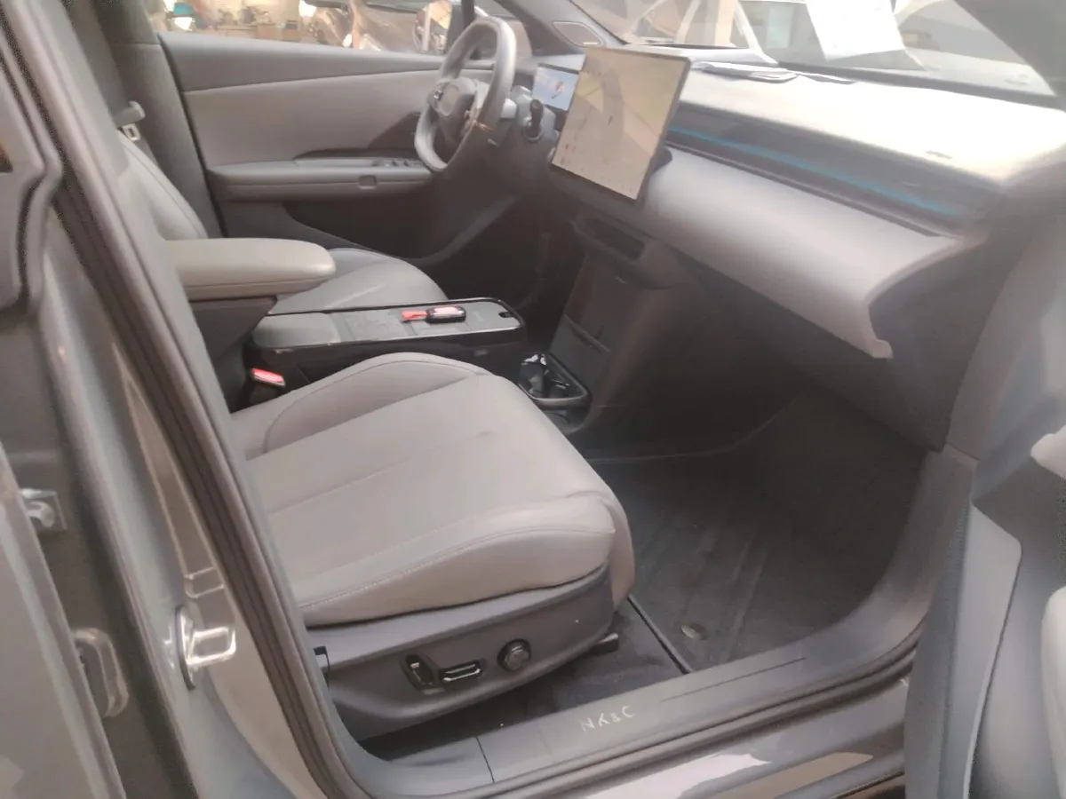 2025 Dongfeng Z9 2.0T 258HP L4 8AT,autocango,china used car exporter,china ev exporter,chinese used car exporter,chinese used ev exporter