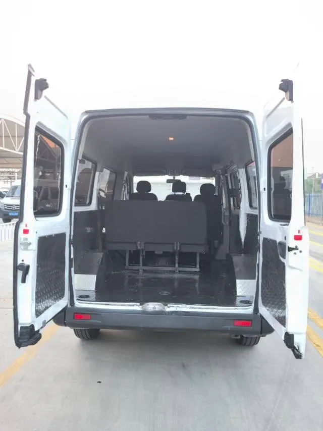 2019 Dongfeng RuiQi 6 2.4L 158HP L4 5MT,autocango,china used car exporter,china ev exporter,chinese used car exporter,chinese used ev exporter