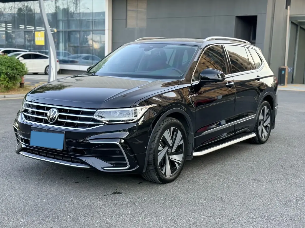 2023 Volkswagen Tiguan L 2.0T 186HP L4 7DCT