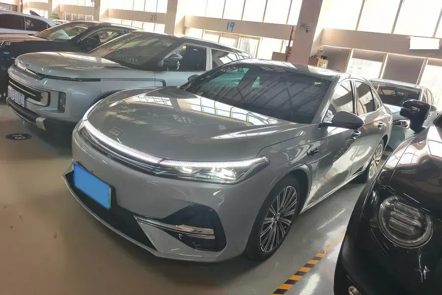 2025 Geely Galaxy A7 1.5L 112HP L4 1DHT PHEV
