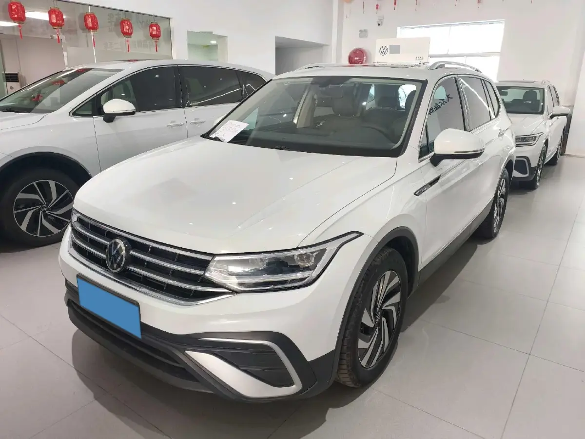 2023 Volkswagen Tiguan L 1.5T 160HP L4 7DCT