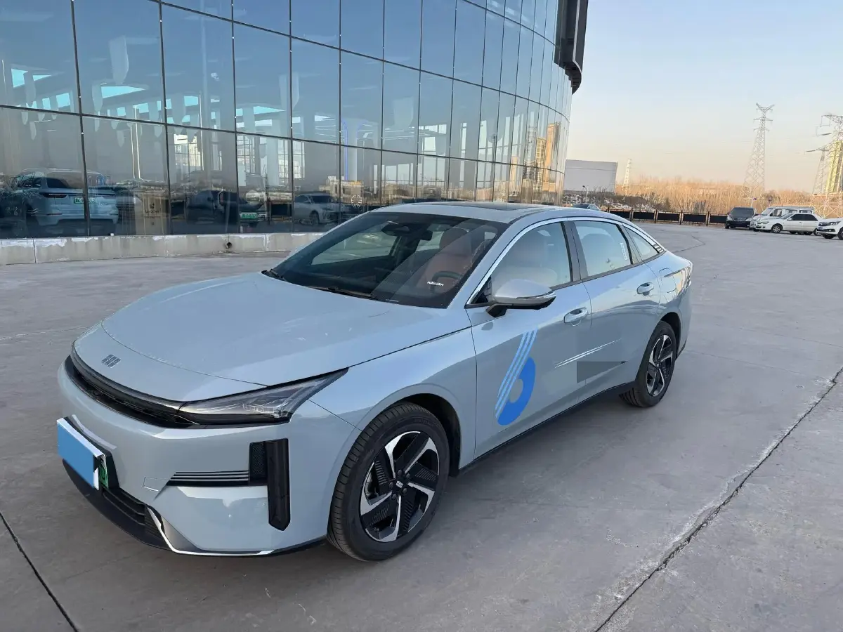 2025 BYD Sea Lion 05 DM-i 1.5L 101HP L4 E-CVT PHEV 12.9KWH