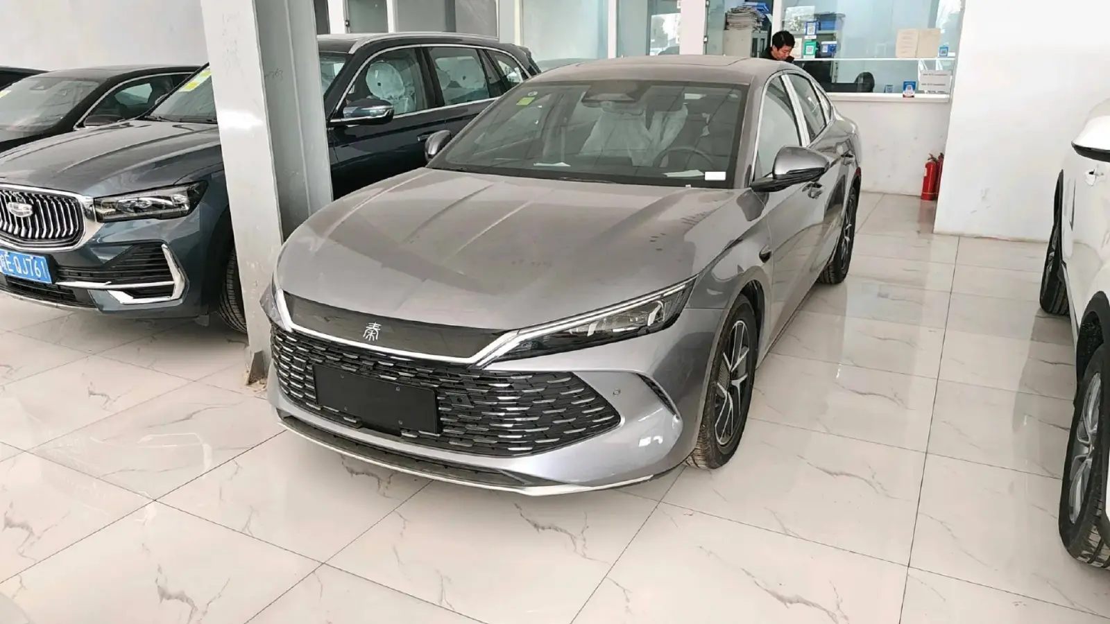 2025 BYD QinL 1.5L 101HP L4 E-CVT PHEV 10.08KWH