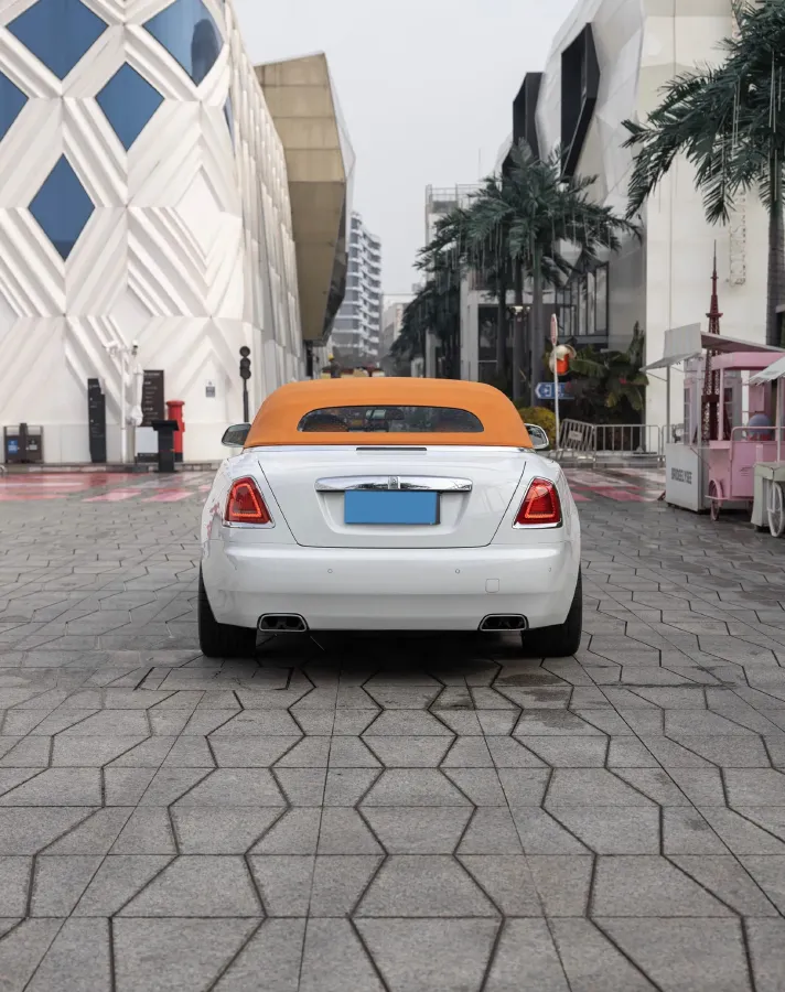 2018 Rolls-Royce Dawn 6.6T 571HP V12 8AT,autocango,china used car exporter,china ev exporter,chinese used car exporter,chinese used ev exporter