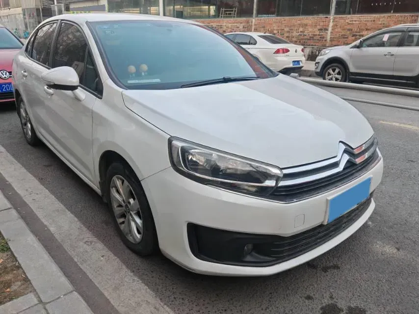2018 Citroen C4 C-Quatre 1.6L 117HP L4 5MT,autocango,china used car exporter,china ev exporter,chinese used car exporter,chinese used ev exporter