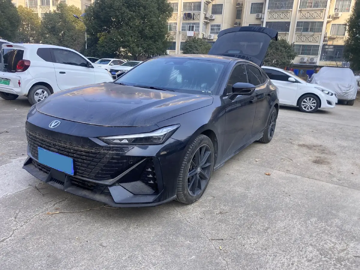 2023 ChangAn UNI-V 1.5T 188HP L4 7DCT