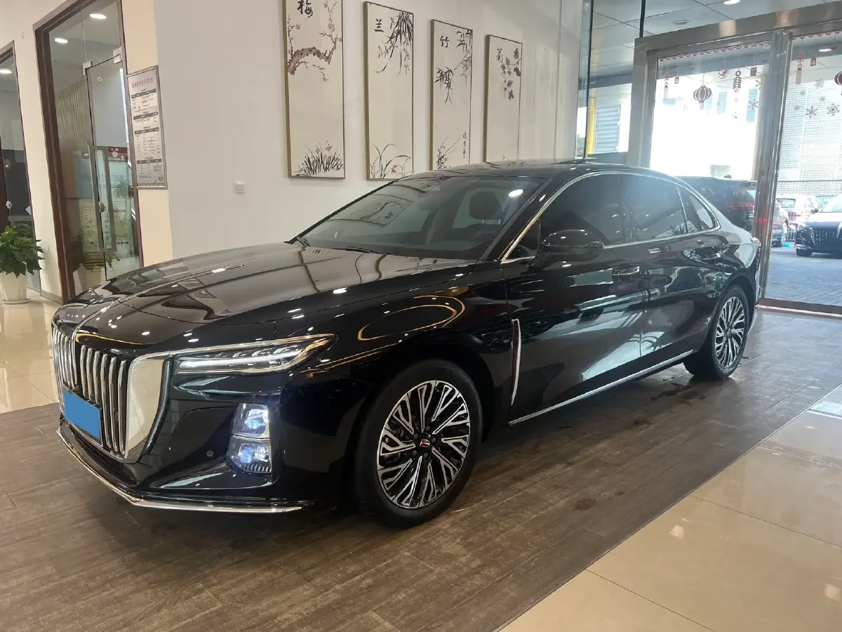 2024 HongQi H5 2.0T 224HP L4 8AT