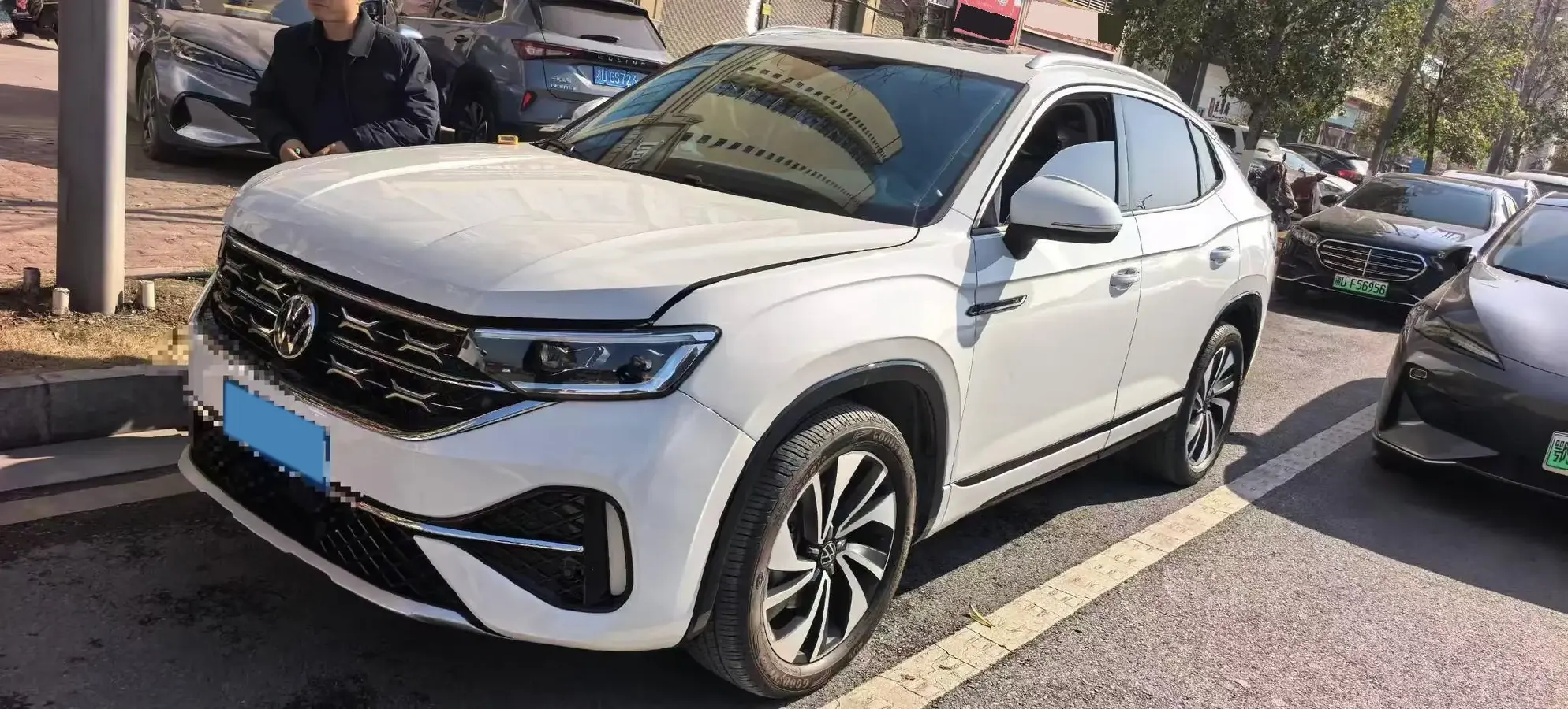 2023 Volkswagen Tayron X 2.0T 186HP L4 7DCT