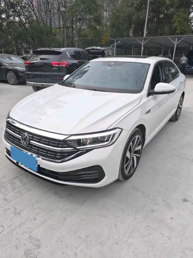 2023 Volkswagen Sagitar 1.5T 160HP L4 7DCT