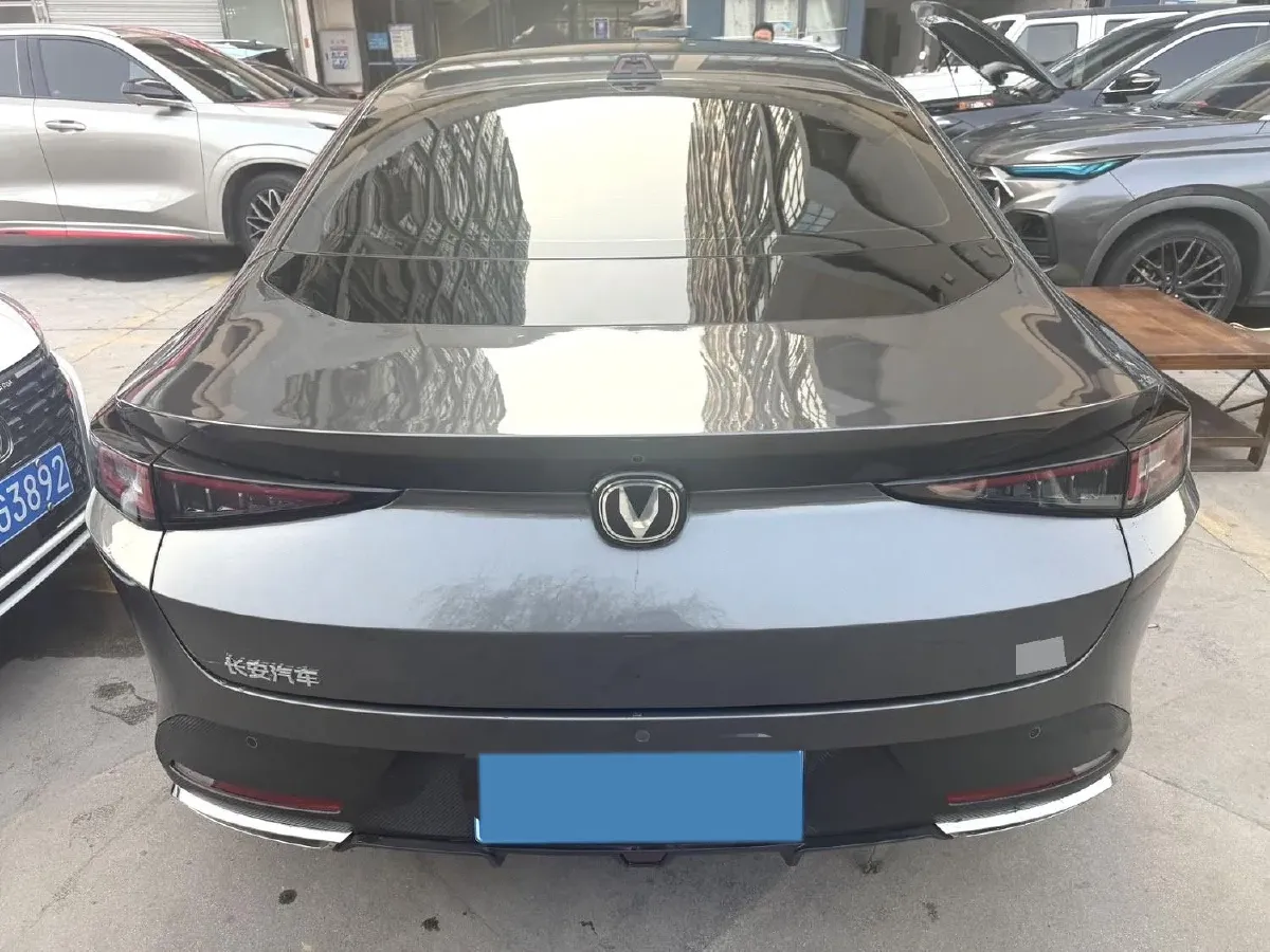 2023 ChangAn Lamore 1.5T 170HP L4 7DCT,autocango,china used car exporter,china ev exporter,chinese used car exporter,chinese used ev exporter