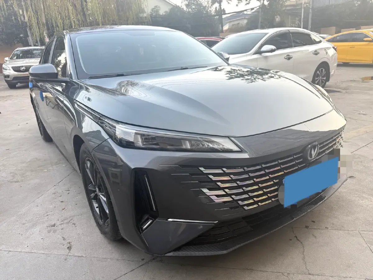 2023 ChangAn Lamore 1.5T 170HP L4 7DCT,autocango,china used car exporter,china ev exporter,chinese used car exporter,chinese used ev exporter