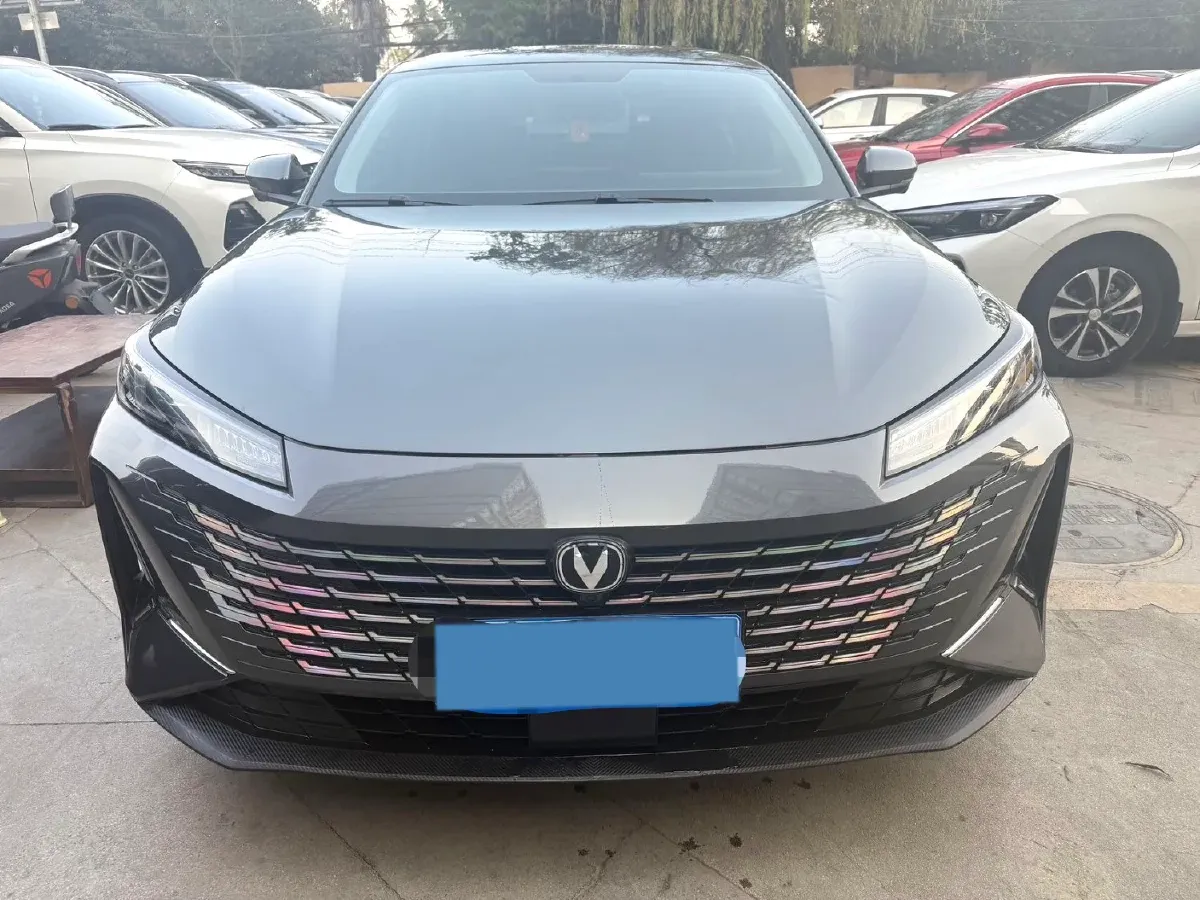 2023 ChangAn Lamore 1.5T 170HP L4 7DCT,autocango,china used car exporter,china ev exporter,chinese used car exporter,chinese used ev exporter