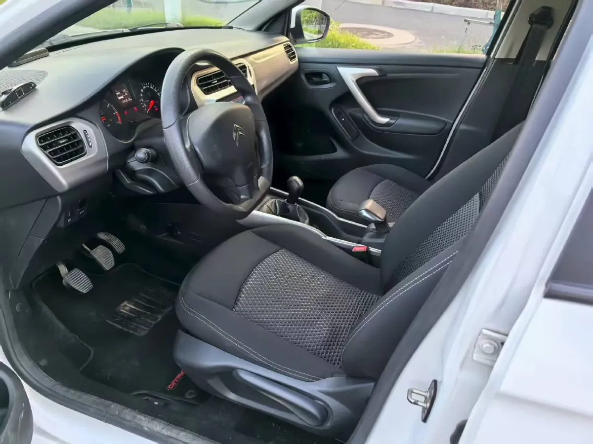 2017 Citroen Elysee 1.6L 117HP L4 5MT,autocango,china used car exporter,china ev exporter,chinese used car exporter,chinese used ev exporter