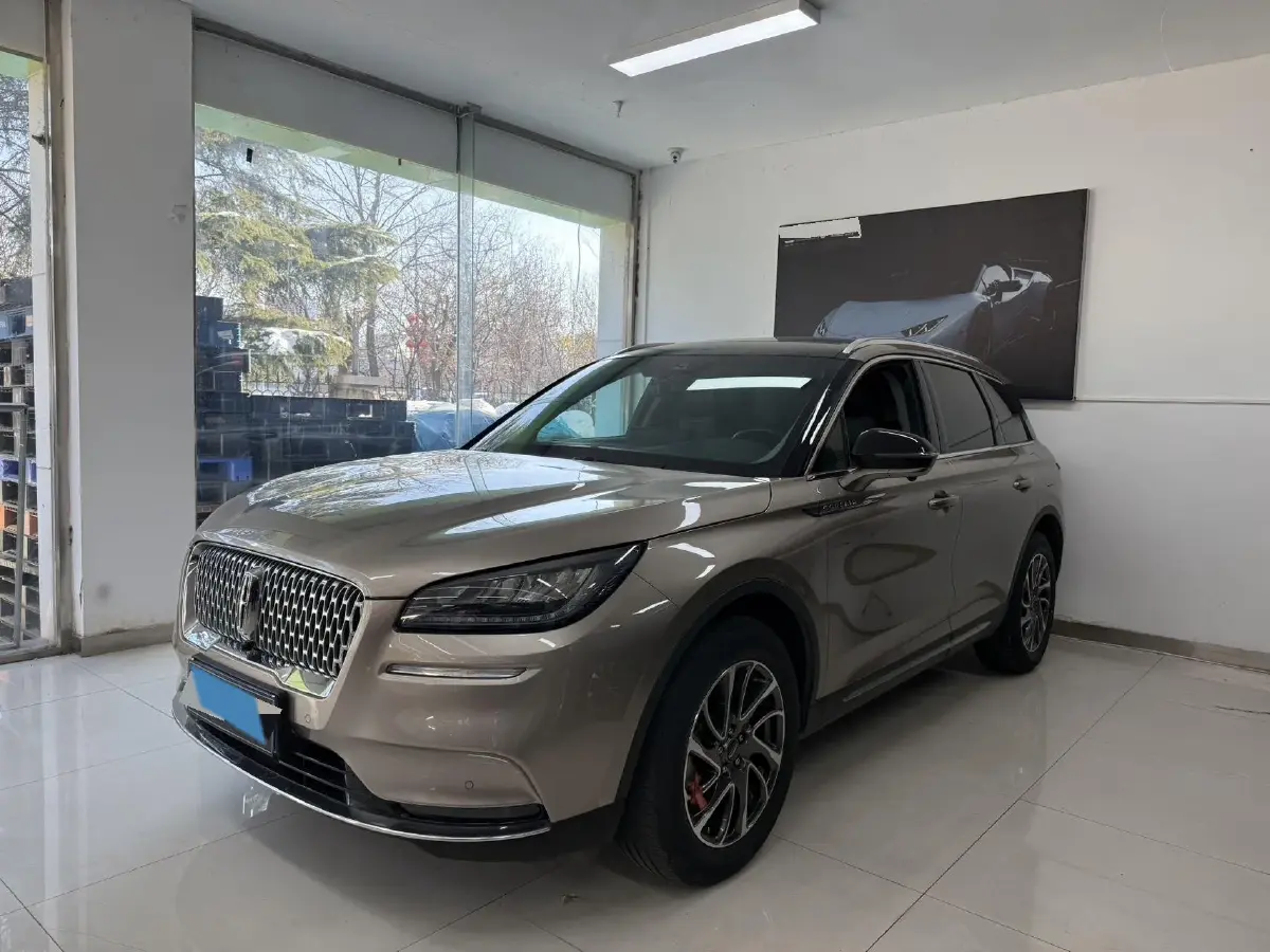 2020 Lincoln Corsair 2.0T 245HP L4 8AT