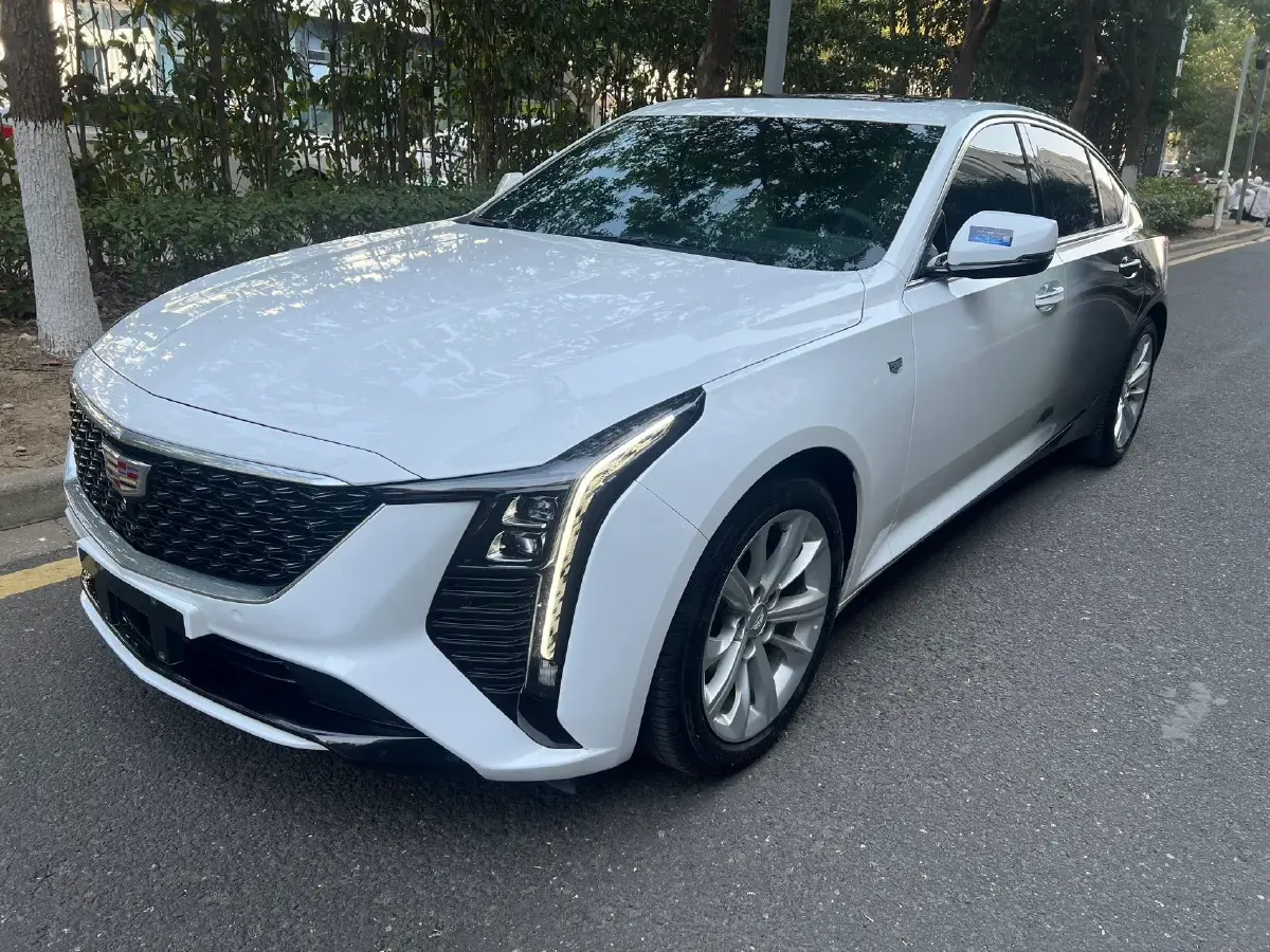 2024 Cadillac CT5 2.0T 237HP L4 10AT