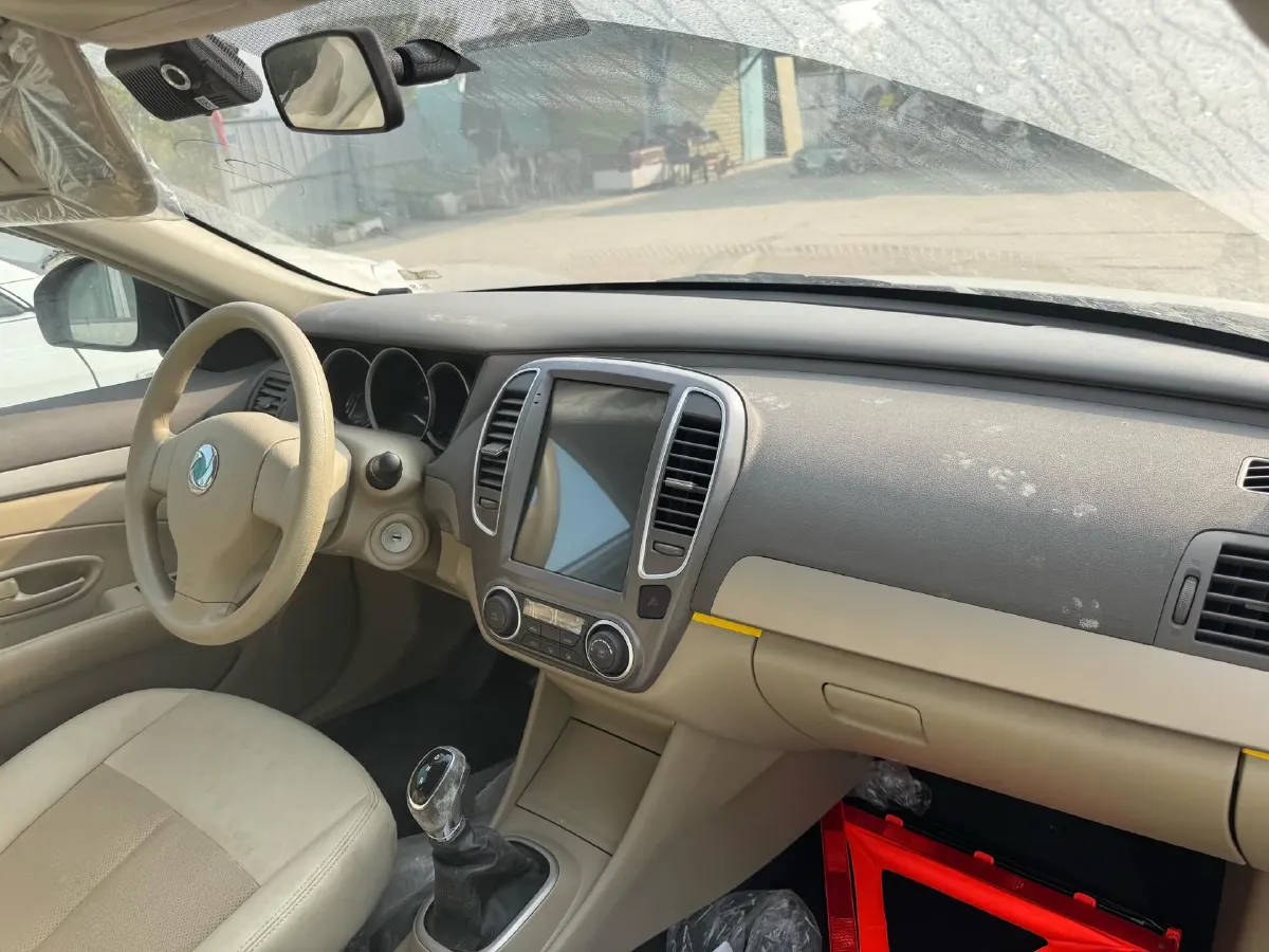 2019 SRM T50 BEV 68.6KWH,autocango,china used car exporter,china ev exporter,chinese used car exporter,chinese used ev exporter