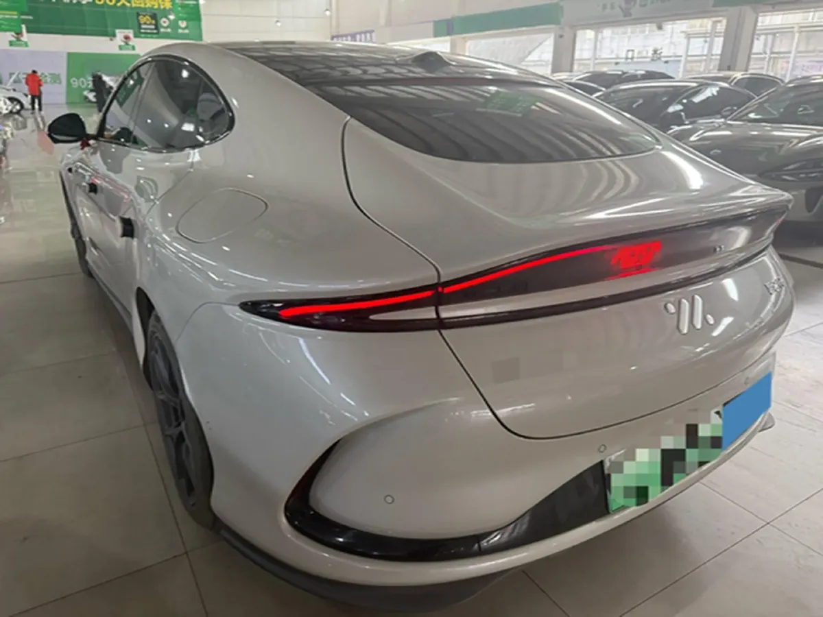 2024 IM L6 BEV 75KWH,autocango,china used car exporter,china ev exporter,chinese used car exporter,chinese used ev exporter