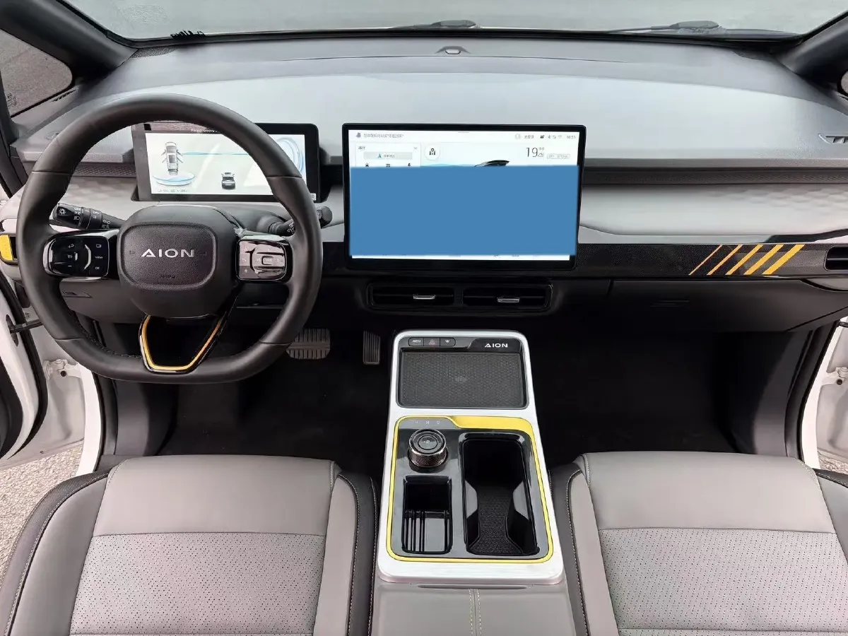 2022 Geely Okavango 1.8T 184HP L4 7DCT,autocango,china used car exporter,china ev exporter,chinese used car exporter,chinese used ev exporter