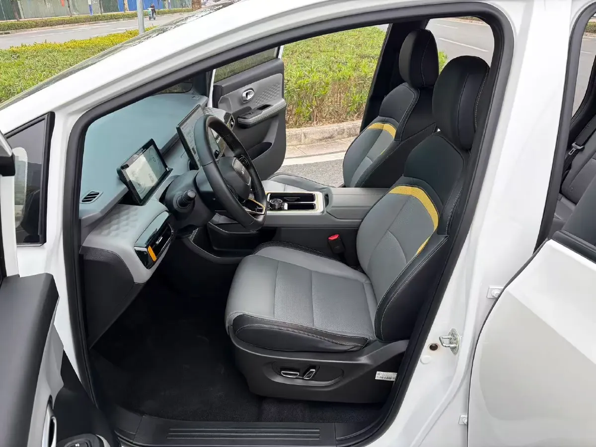 2022 Geely Okavango 1.8T 184HP L4 7DCT,autocango,china used car exporter,china ev exporter,chinese used car exporter,chinese used ev exporter