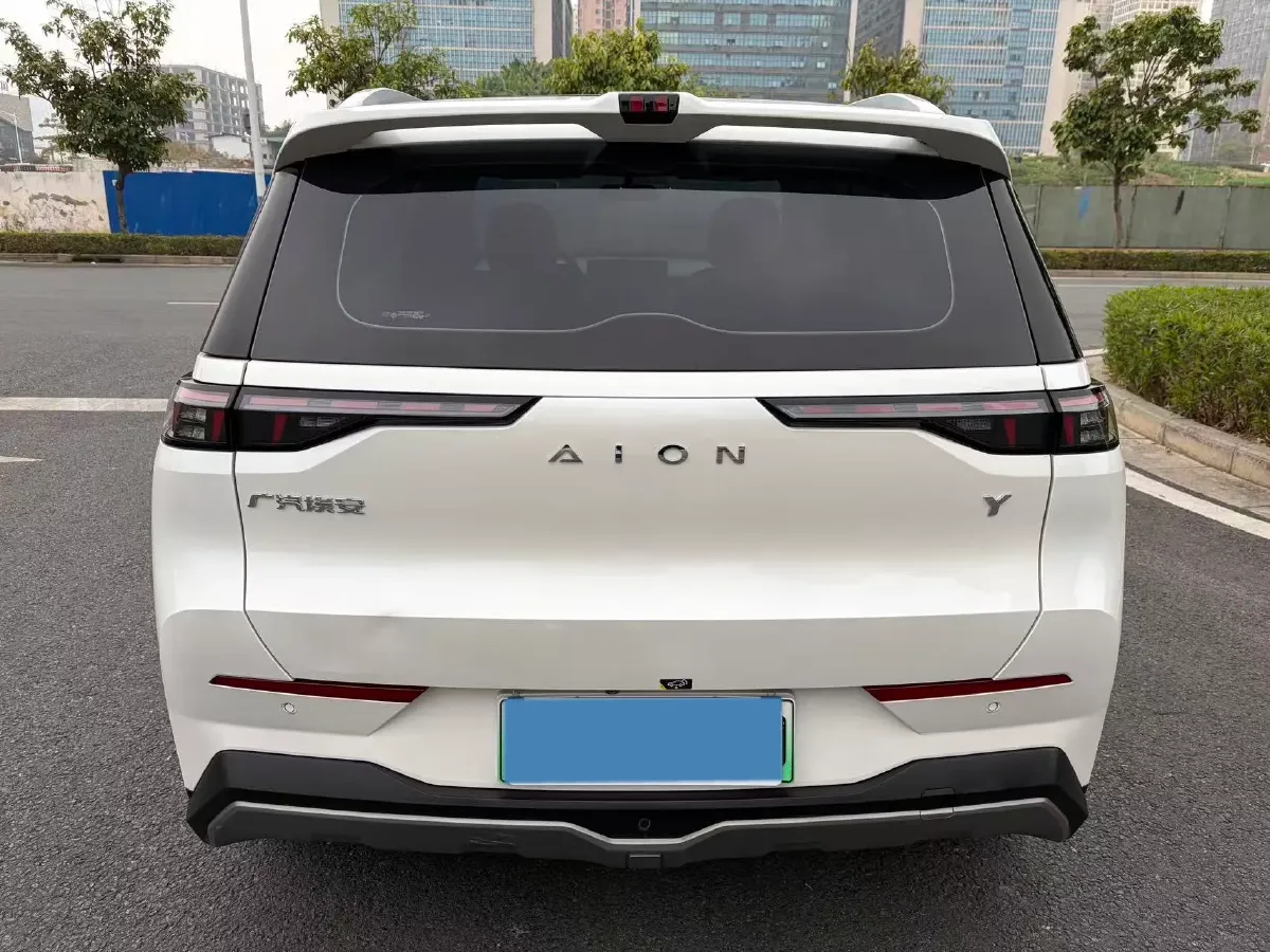 2022 Geely Okavango 1.8T 184HP L4 7DCT,autocango,china used car exporter,china ev exporter,chinese used car exporter,chinese used ev exporter