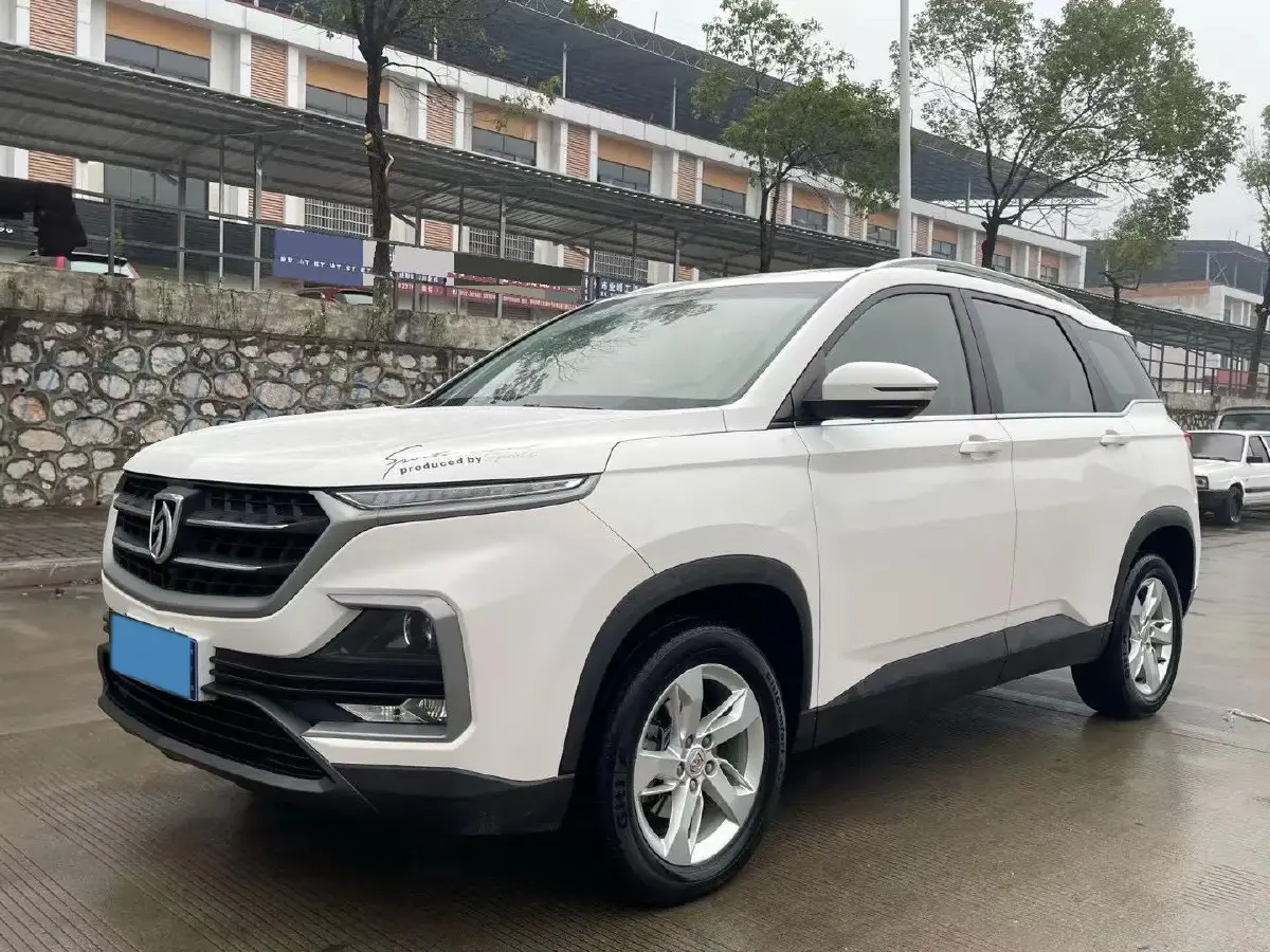 2018 BaoJun 530 1.5T 150HP L4 6MT