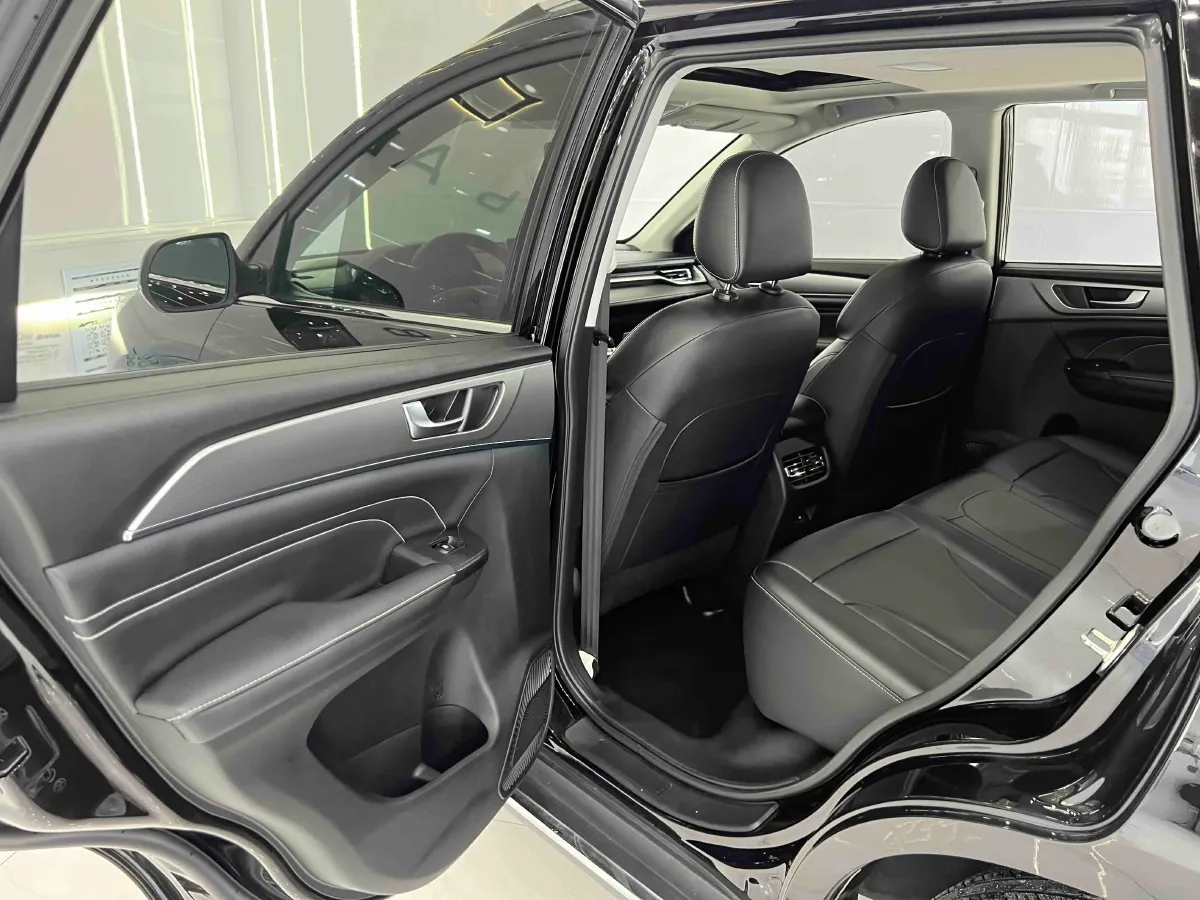 2021 Haval M6 1.5T 150HP L4 7DCT,autocango,china used car exporter,china ev exporter,chinese used car exporter,chinese used ev exporter