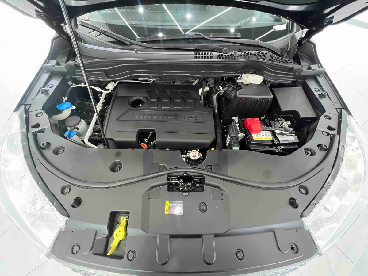 2021 Haval M6 1.5T 150HP L4 7DCT,autocango,china used car exporter,china ev exporter,chinese used car exporter,chinese used ev exporter