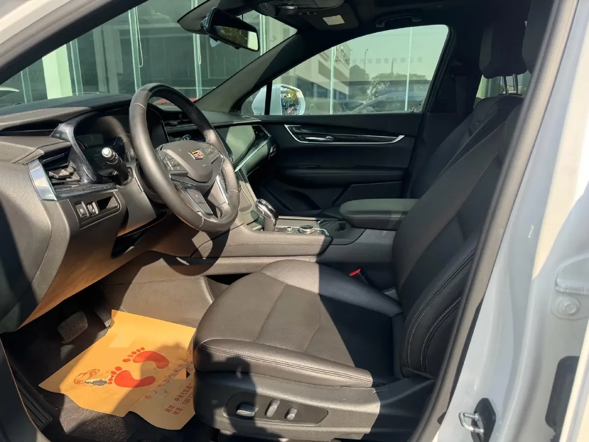 2021 Cadillac XT5 2.0T 237HP L4 9AT,autocango,china used car exporter,china ev exporter,chinese used car exporter,chinese used ev exporter