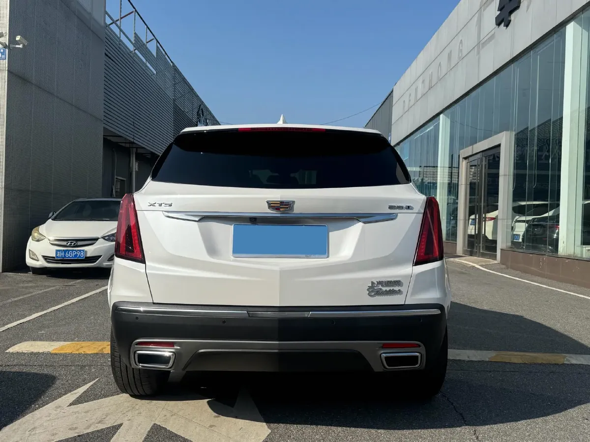2021 Cadillac XT5 2.0T 237HP L4 9AT,autocango,china used car exporter,china ev exporter,chinese used car exporter,chinese used ev exporter