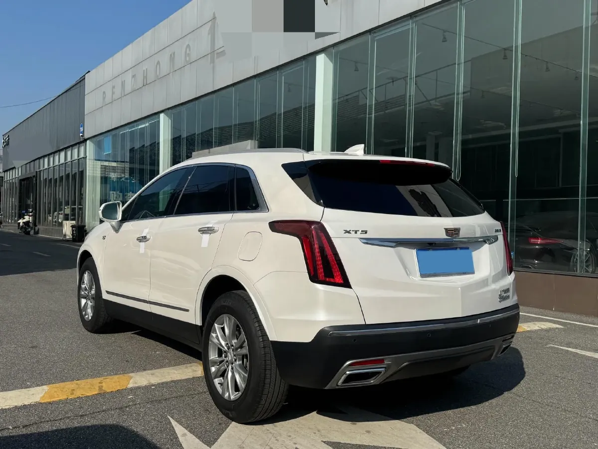 2021 Cadillac XT5 2.0T 237HP L4 9AT,autocango,china used car exporter,china ev exporter,chinese used car exporter,chinese used ev exporter