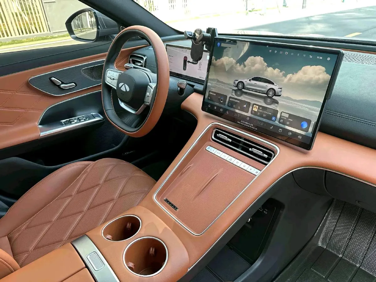 2025 Fulwin FulwinA9L 1.5T 156HP L4 1DHT PHEV,autocango,china used car exporter,china ev exporter,chinese used car exporter,chinese used ev exporter