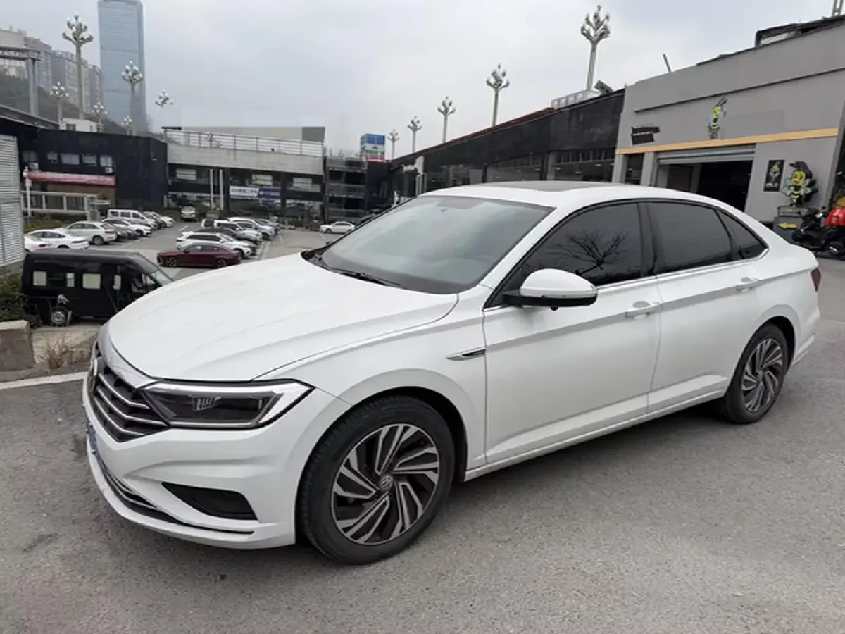 2022 Volkswagen Sagitar 1.4T 150HP L4 7DCT