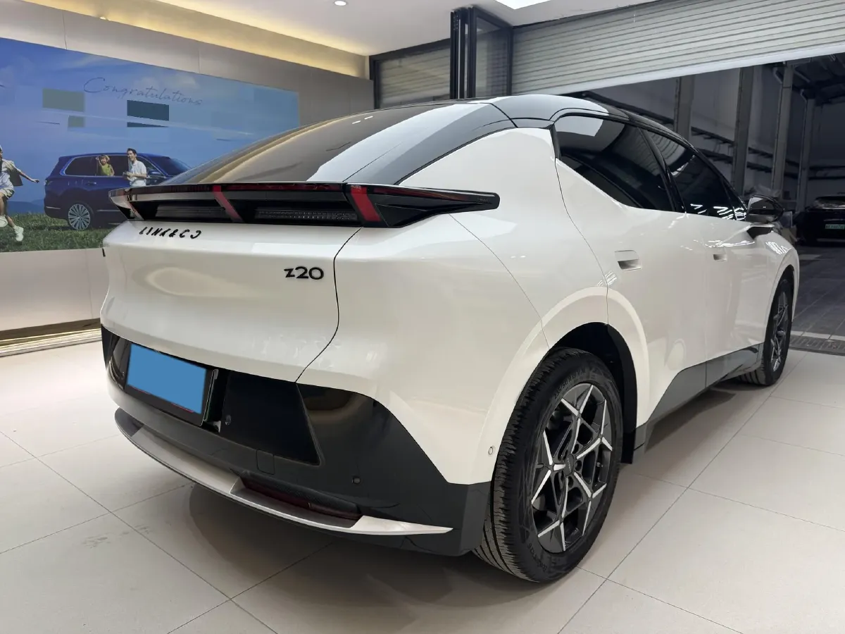 2025 Dongfeng Z9 2.0T 258HP L4 8AT,autocango,china used car exporter,china ev exporter,chinese used car exporter,chinese used ev exporter
