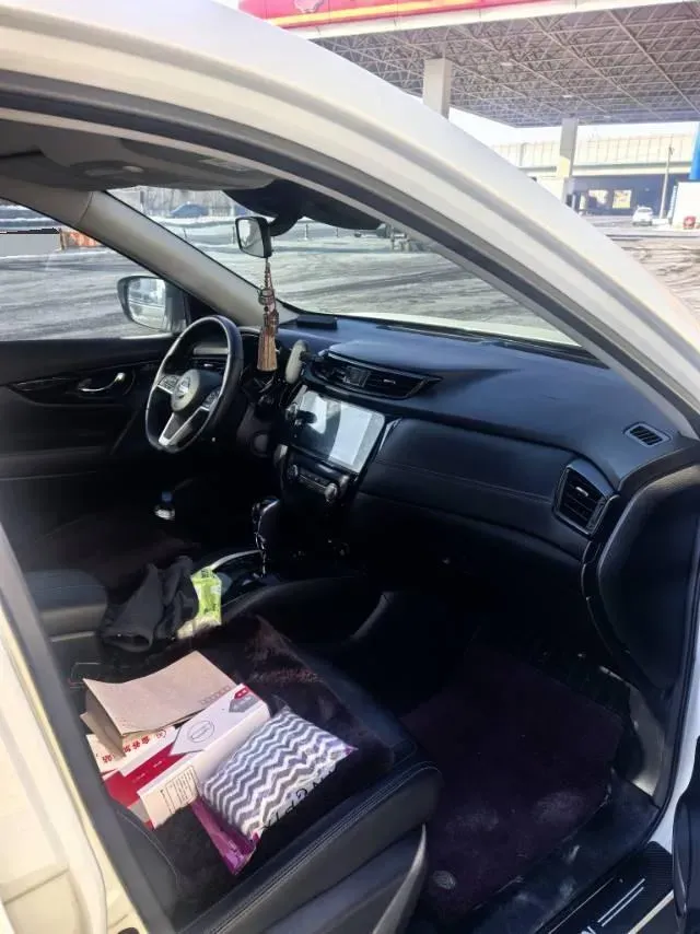 2023 Nissan X-Trail 2.0L 151HP L4 CVT,autocango,china used car exporter,china ev exporter,chinese used car exporter,chinese used ev exporter