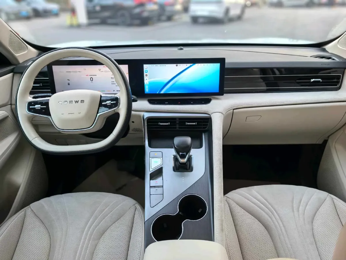 2024 Roewe D5X DMH 1.5T 150HP L4 2DHT PHEV 21.4KWH,autocango,china used car exporter,china ev exporter,chinese used car exporter,chinese used ev exporter