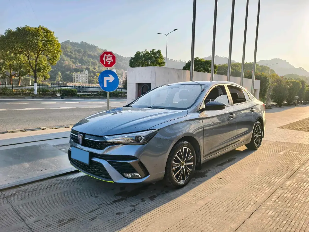 2021 Roewe i5 1.5L 120HP L4 CVT