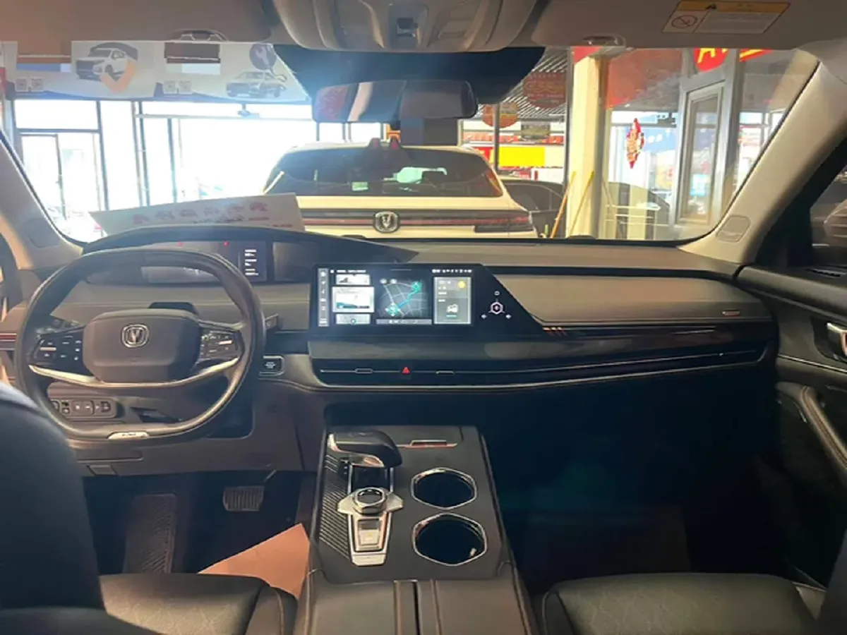 2024 ChangAn UNI-K 2.0T 233HP L4 8AT,autocango,china used car exporter,china ev exporter,chinese used car exporter,chinese used ev exporter