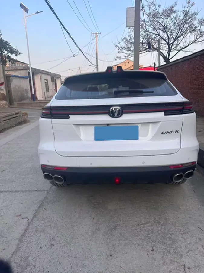 2024 ChangAn UNI-K 2.0T 233HP L4 8AT,autocango,china used car exporter,china ev exporter,chinese used car exporter,chinese used ev exporter