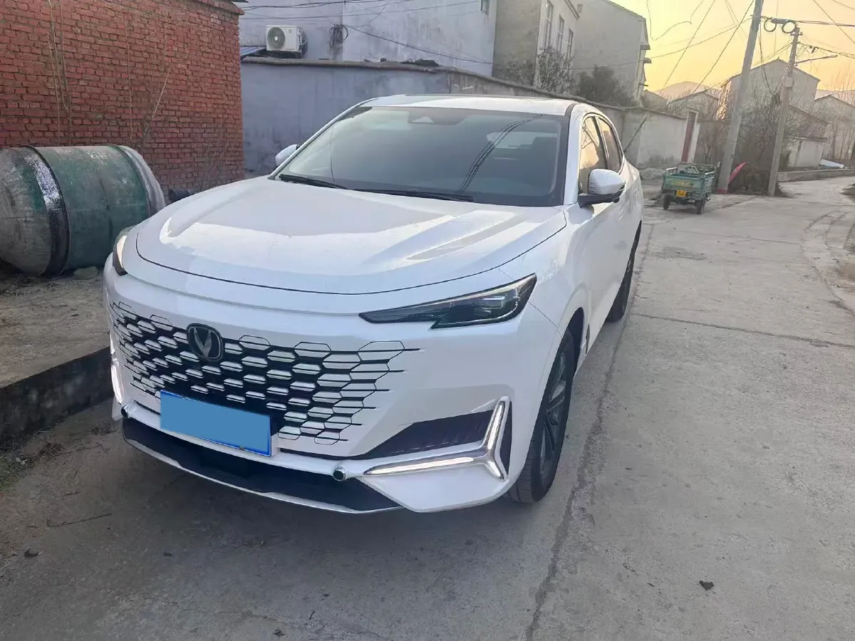 2024 ChangAn UNI-K 2.0T 233HP L4 8AT,autocango,china used car exporter,china ev exporter,chinese used car exporter,chinese used ev exporter