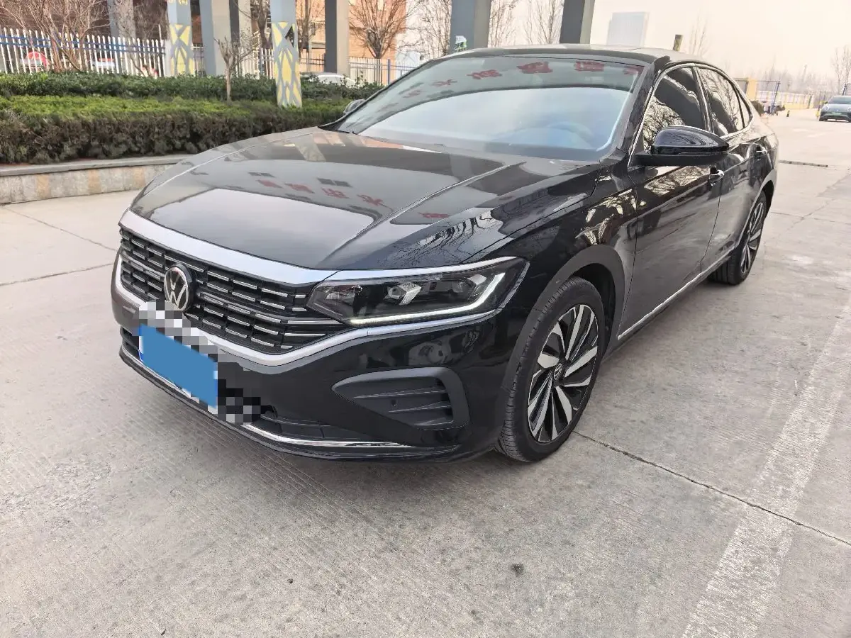 2024 Volkswagen Passat 2.0T 220HP L4 7DCT