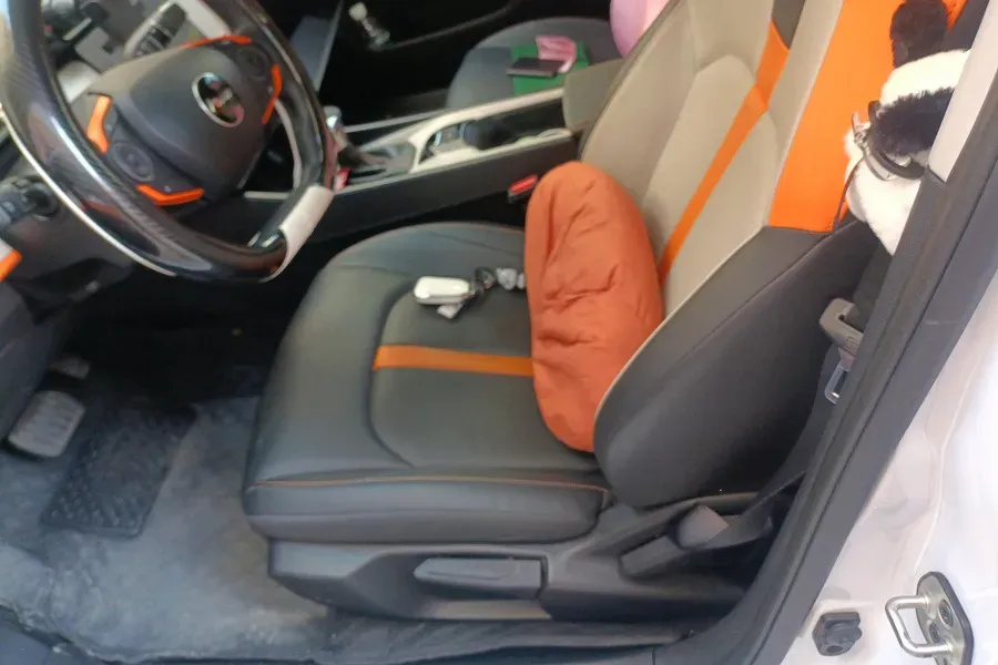 2023 DongFeng Aeolus YiXuan 1.5L 125HP L4 6DCT,autocango,china used car exporter,china ev exporter,chinese used car exporter,chinese used ev exporter