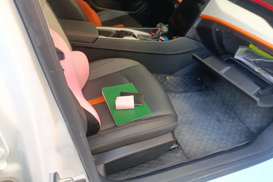 2023 DongFeng Aeolus YiXuan 1.5L 125HP L4 6DCT,autocango,china used car exporter,china ev exporter,chinese used car exporter,chinese used ev exporter