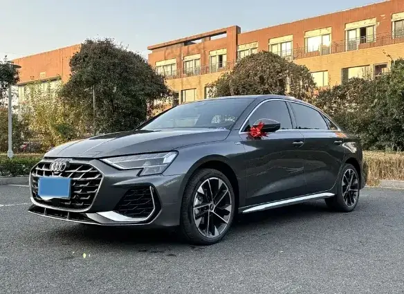 2025 Audi A3 1.5T 160HP L4 7DCT