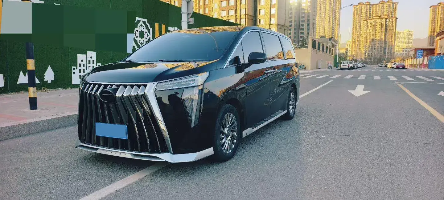 2023 GAC Trumpchi M8 2.0T 190HP L4 E-CVT Hybrid