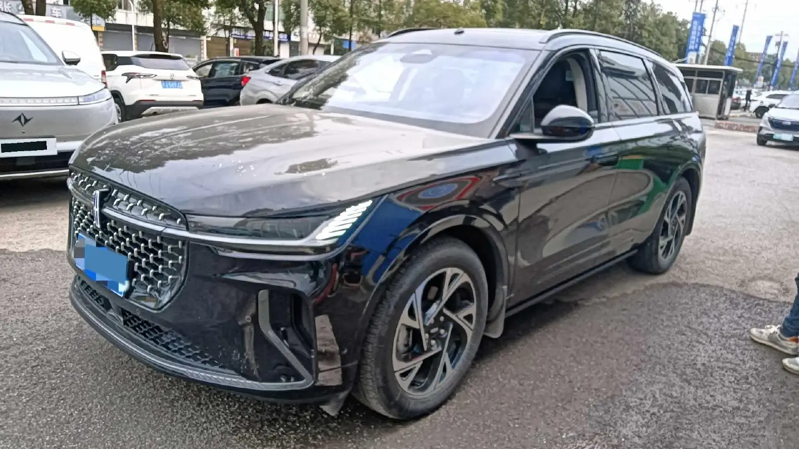 2023 Lincoln Nautilus 2.0T 282HP L4 E-CVT Hybrid