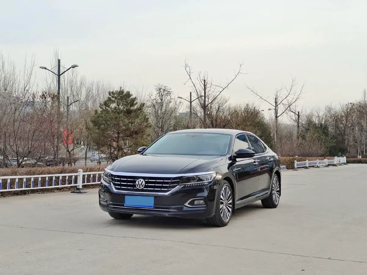 2020 Volkswagen Passat 2.0T 186HP L4 7DCT