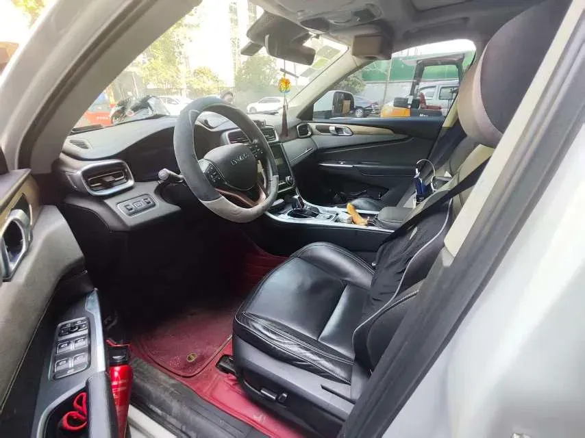 2017 Zotye SR9 2.0T 190HP L4 6DCT,autocango,china used car exporter,china ev exporter,chinese used car exporter,chinese used ev exporter