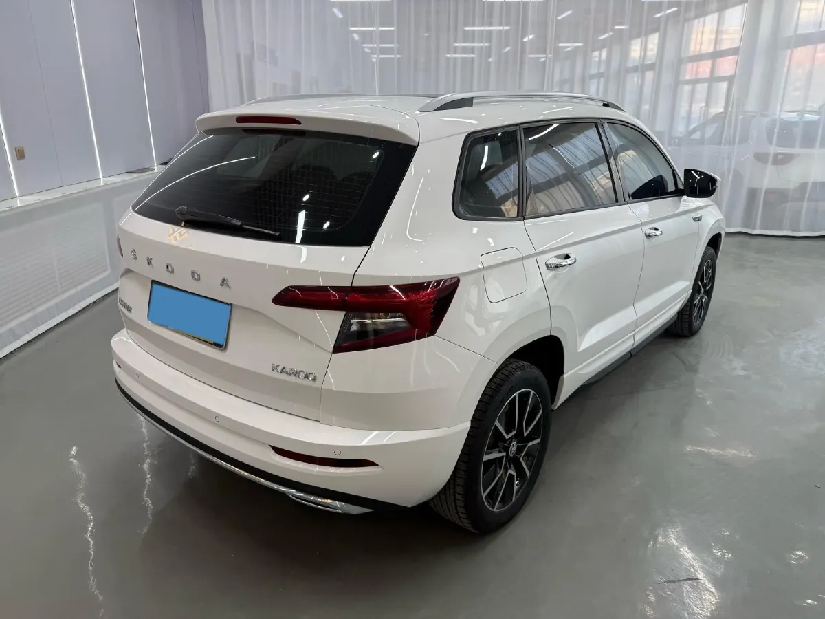 2022 Skoda Karoq 1.4T 150HP L4 7DCT,autocango,china used car exporter,china ev exporter,chinese used car exporter,chinese used ev exporter