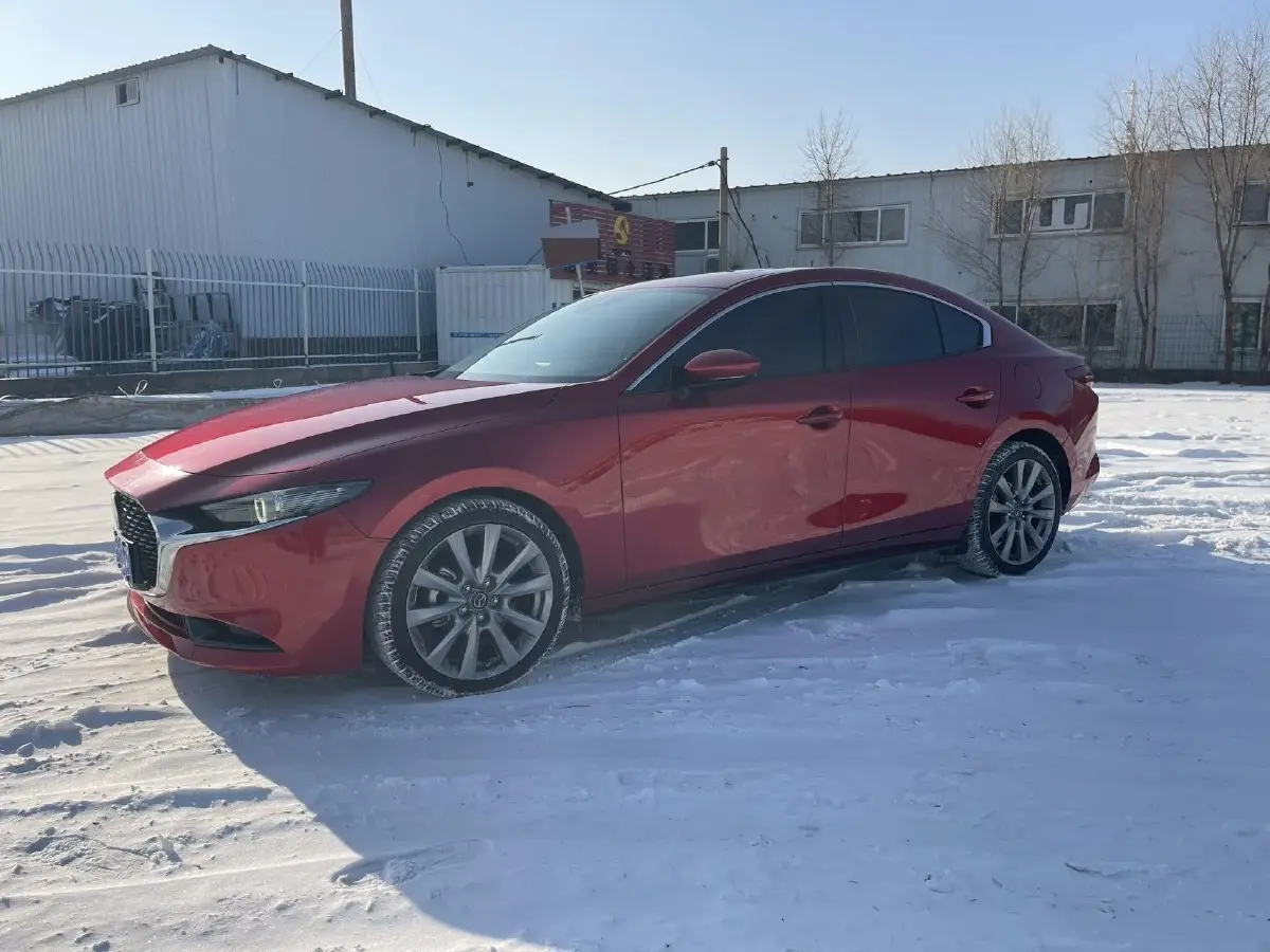 2022 Mazda 3 Axela 2.0L 158HP L4 6AT