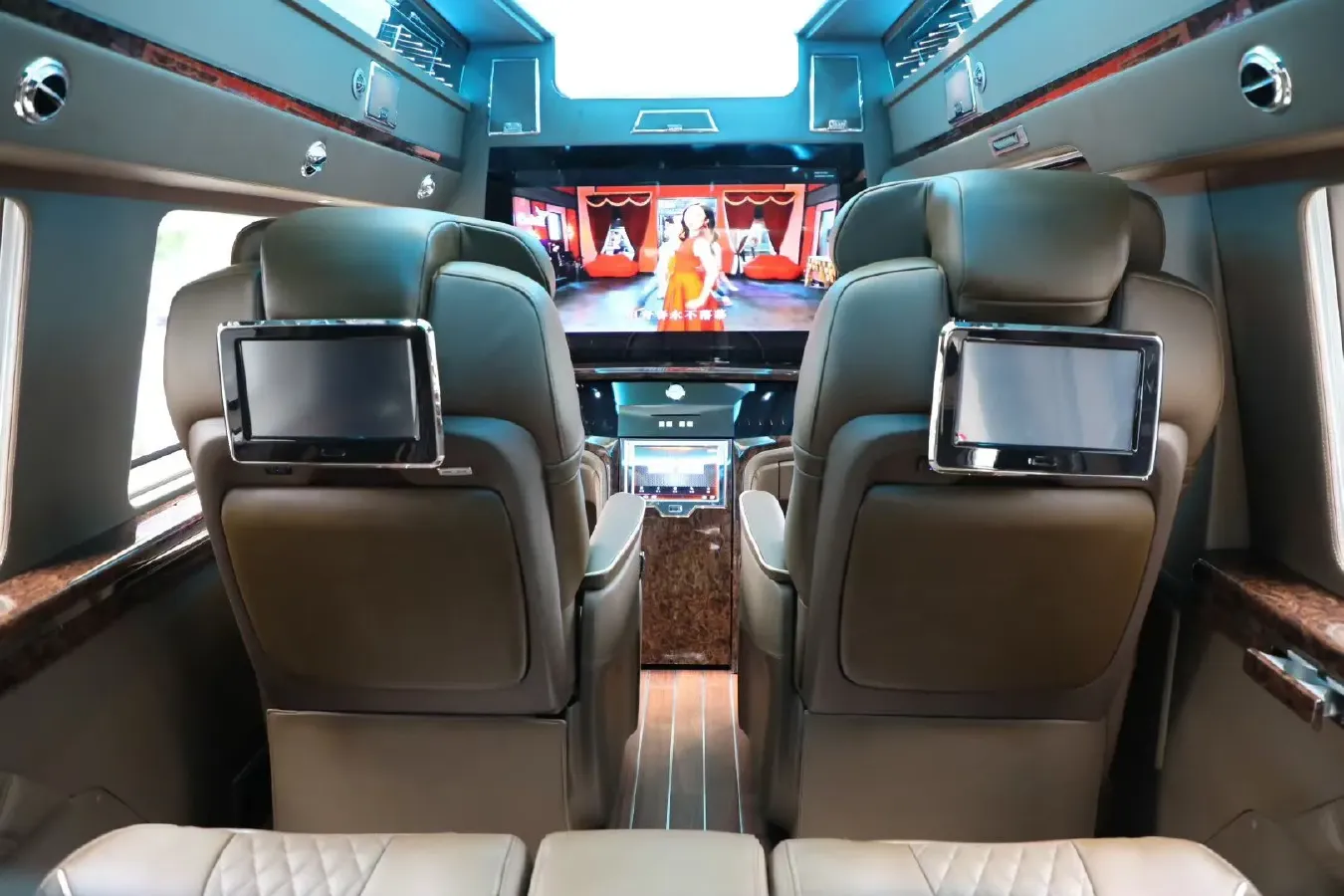 2014 GMC SAVANA 6.0L 328HP V8 6AT,autocango,china used car exporter,china ev exporter,chinese used car exporter,chinese used ev exporter